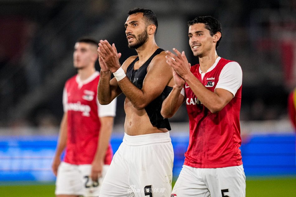 更衣室冲突 更衣室冲突