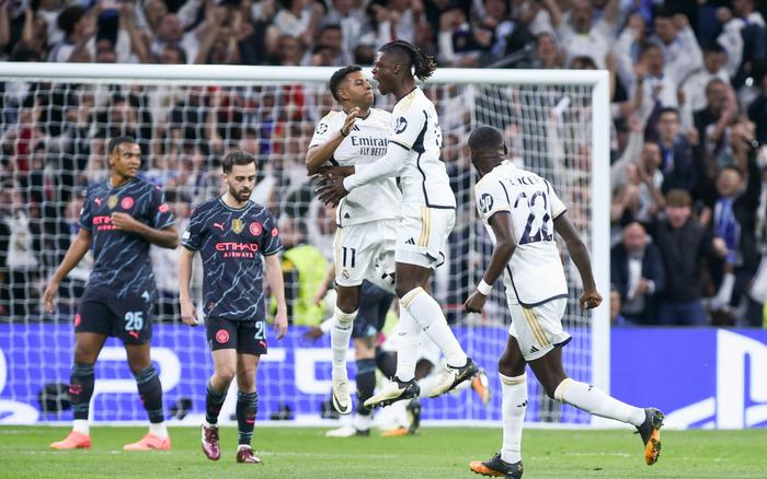 两队的竞争 两队的竞争