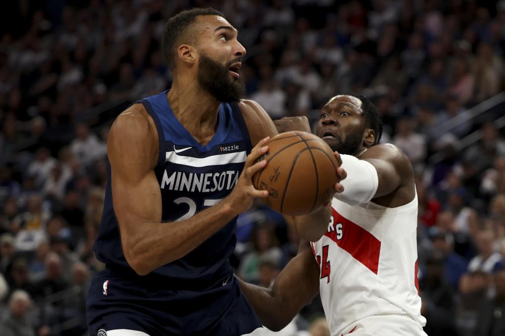 长期效力于 长期效力于