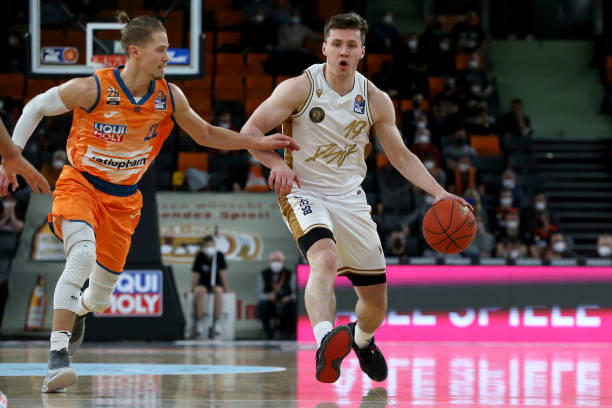 巡回赛中一 巡回赛中一